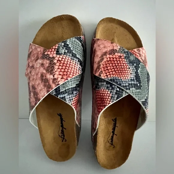 Free People Sidelines Flatform Candy Snake Sandals Size EU 39- NWOT - Picture 4 of 13